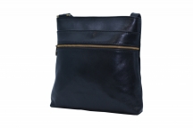 D�msk� crossbody kapsa �ern�